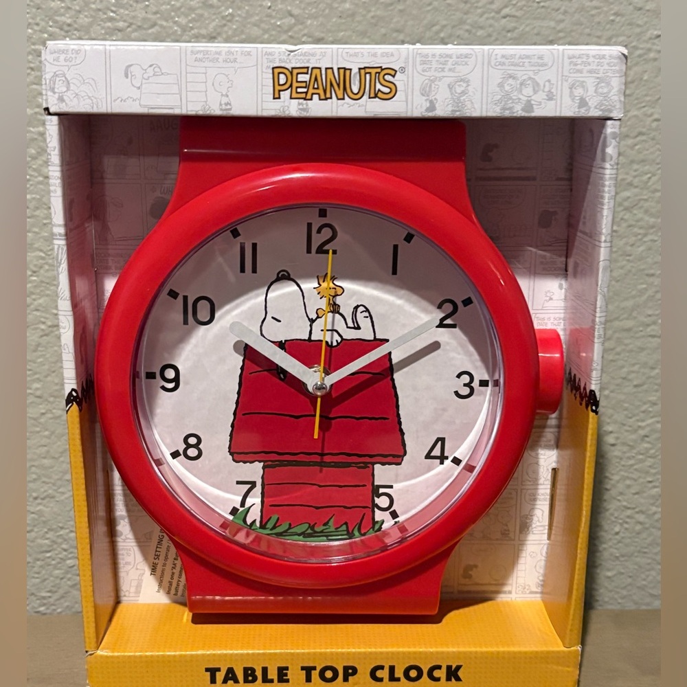 Peanuts snoopy table top clock - Red - Picture 2 of 5